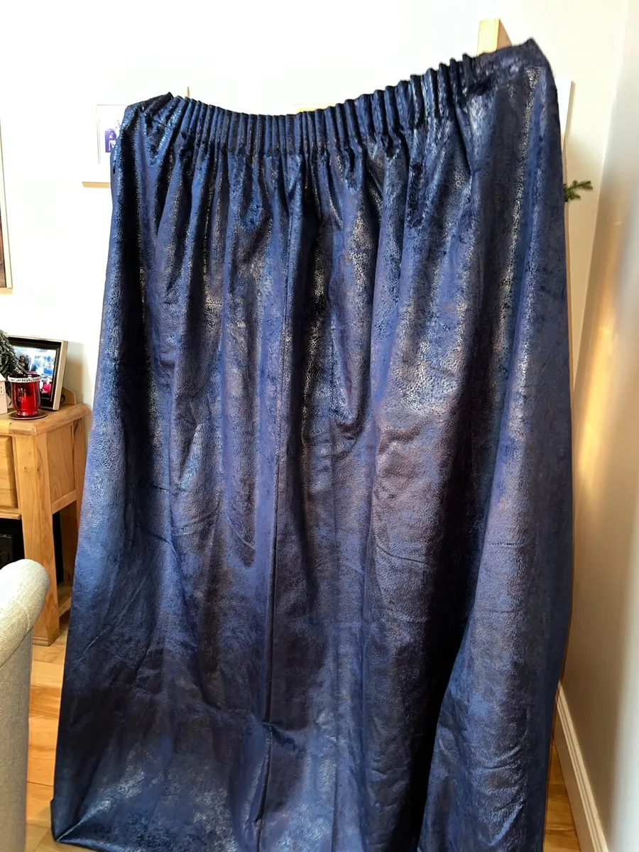 3 Sets of Curtains - Image 2