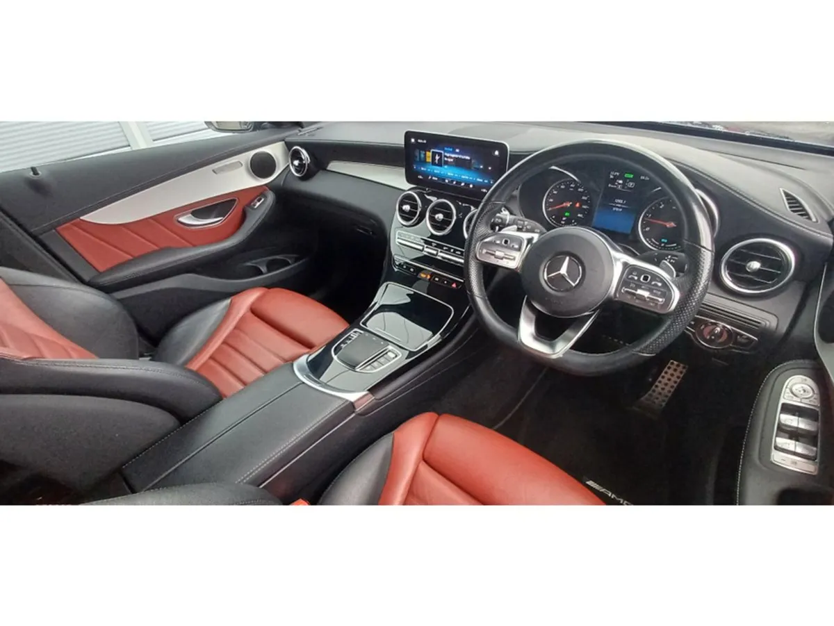 Mercedes-Benz GLC-Class 300 AMG Line DE 4matic no - Image 4
