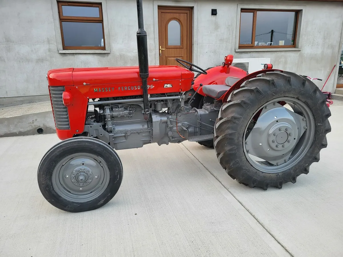 Vintage tractor - Image 1