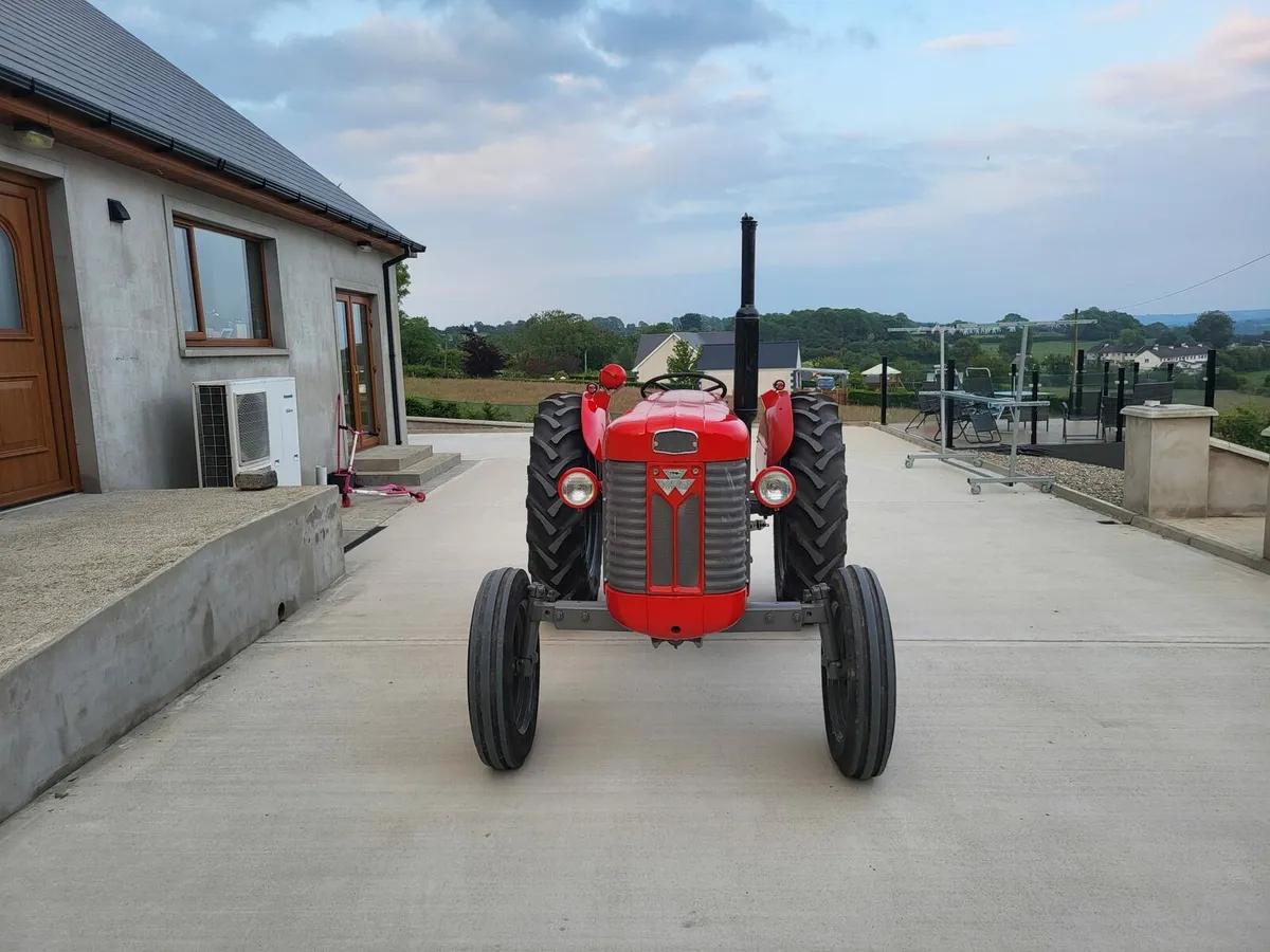 Vintage tractor - Image 2