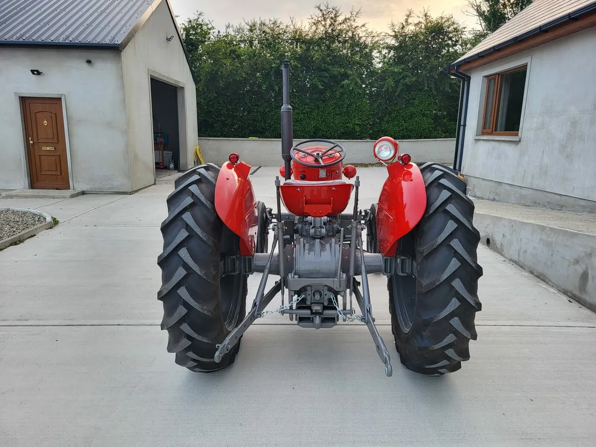 Vintage tractor - Image 3