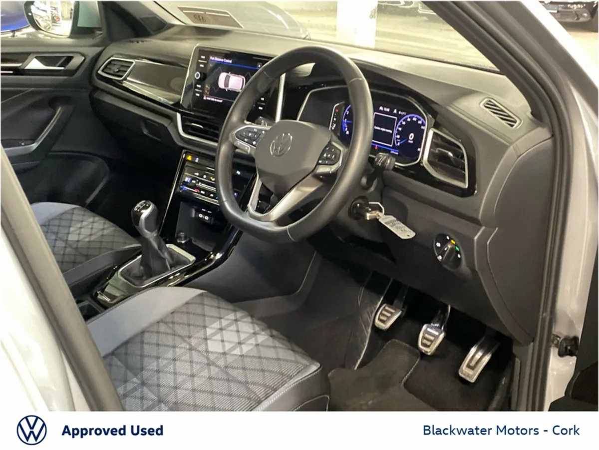 Volkswagen T-Roc 1.0TSI 110BHP R-LINE WITH 18"NEVA - Image 4