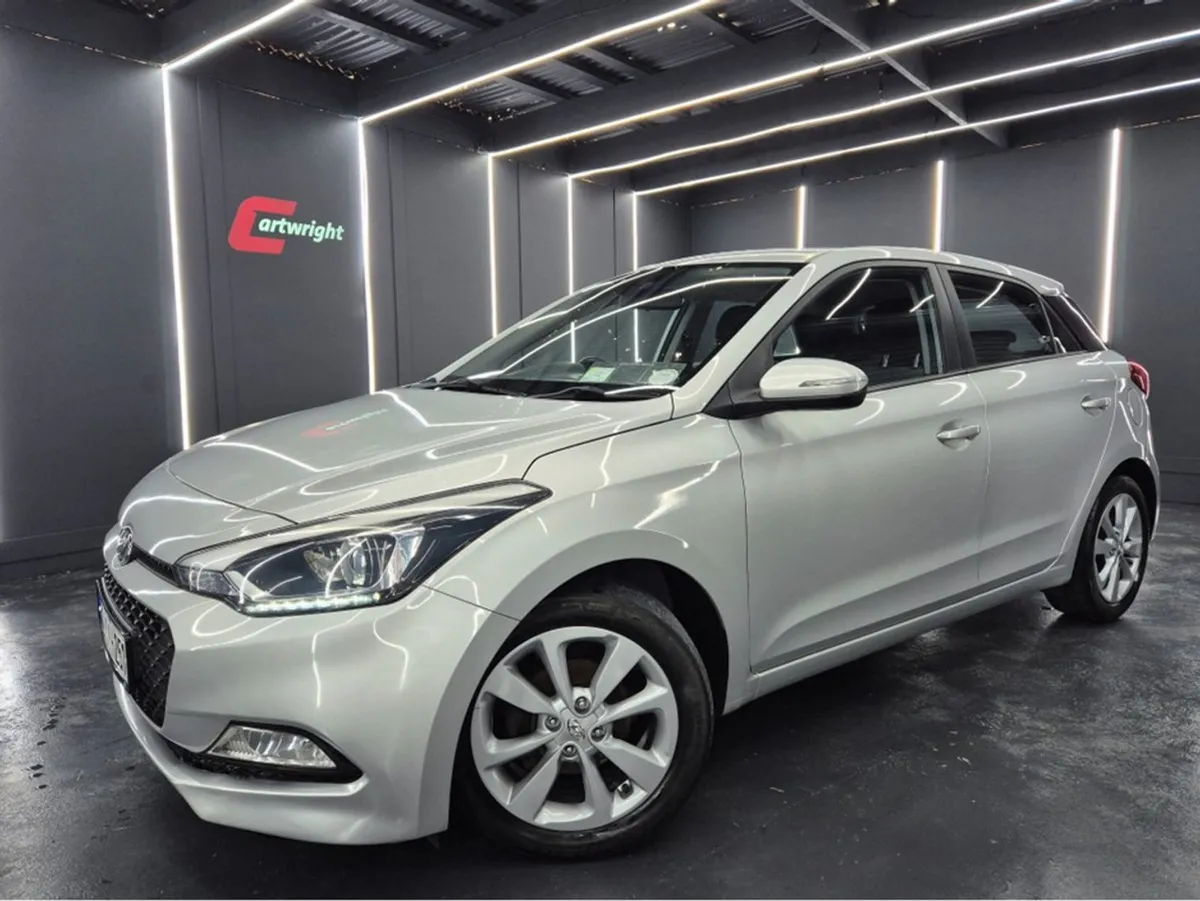 Hyundai i20 Deluxe 5DR - Image 1