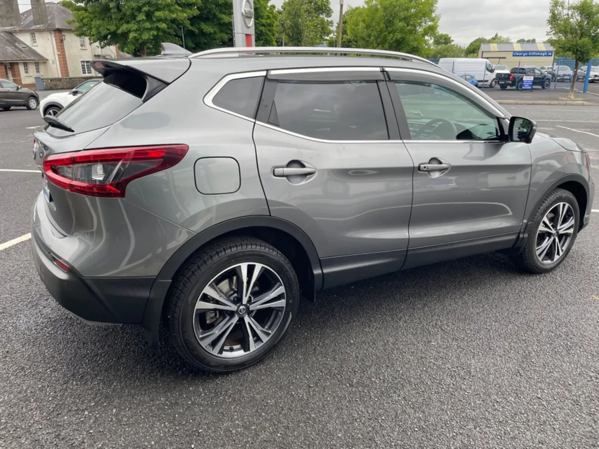 Nissan Qashqai 1.2 SV PREMIUM SS 1/2 LEATHER ** 24 - Image 2