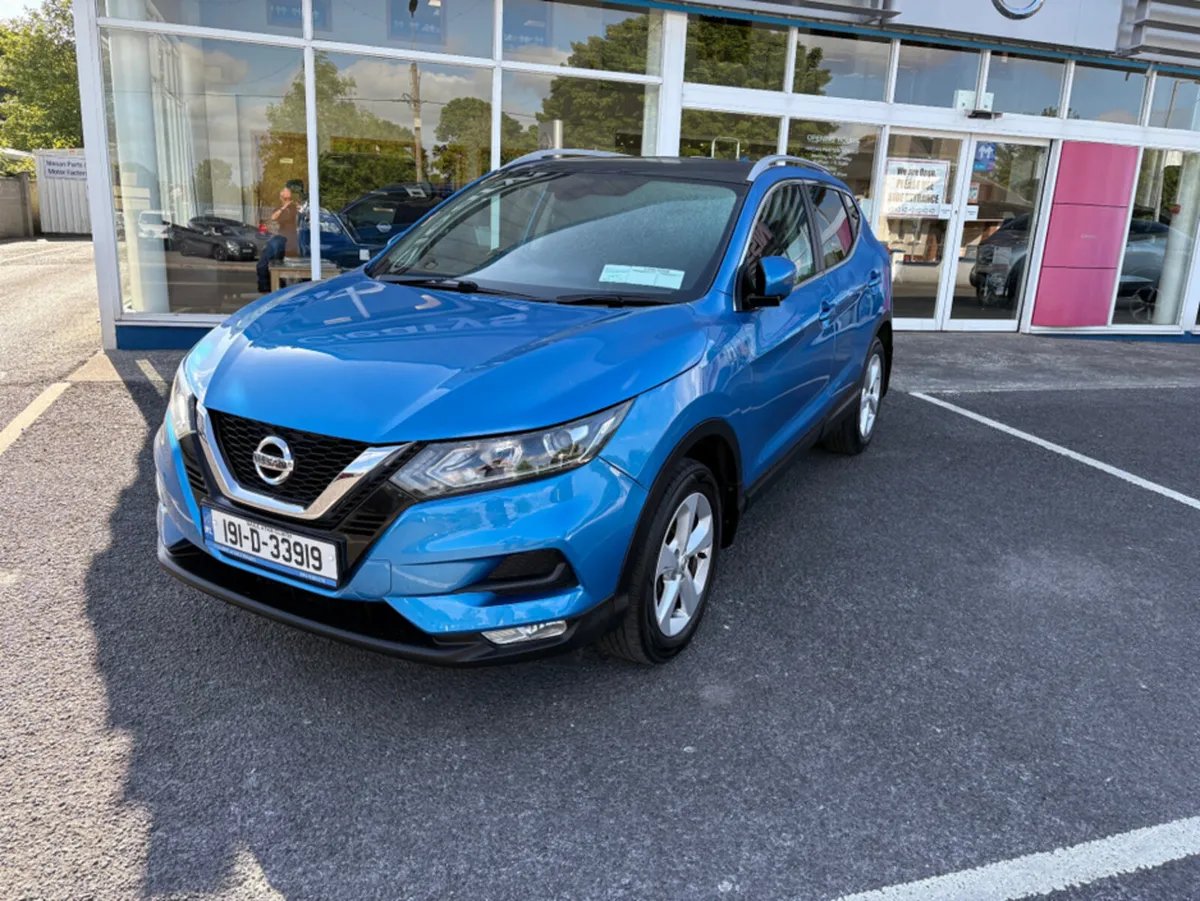 Nissan Qashqai 1.5 SV DSL  ** 24 MONTH WARRANTY AV - Image 3