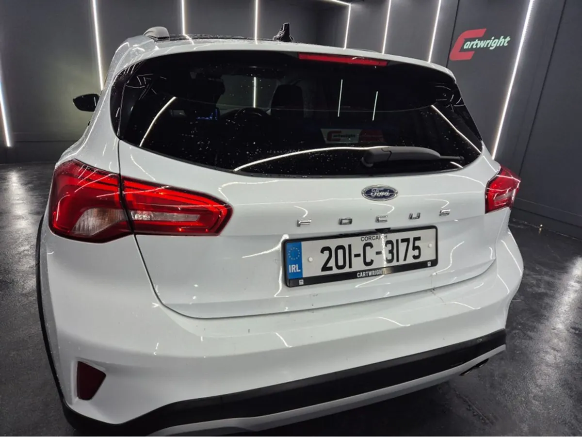 Ford Focus Active 5DR 1.5 TD 120 - Image 3