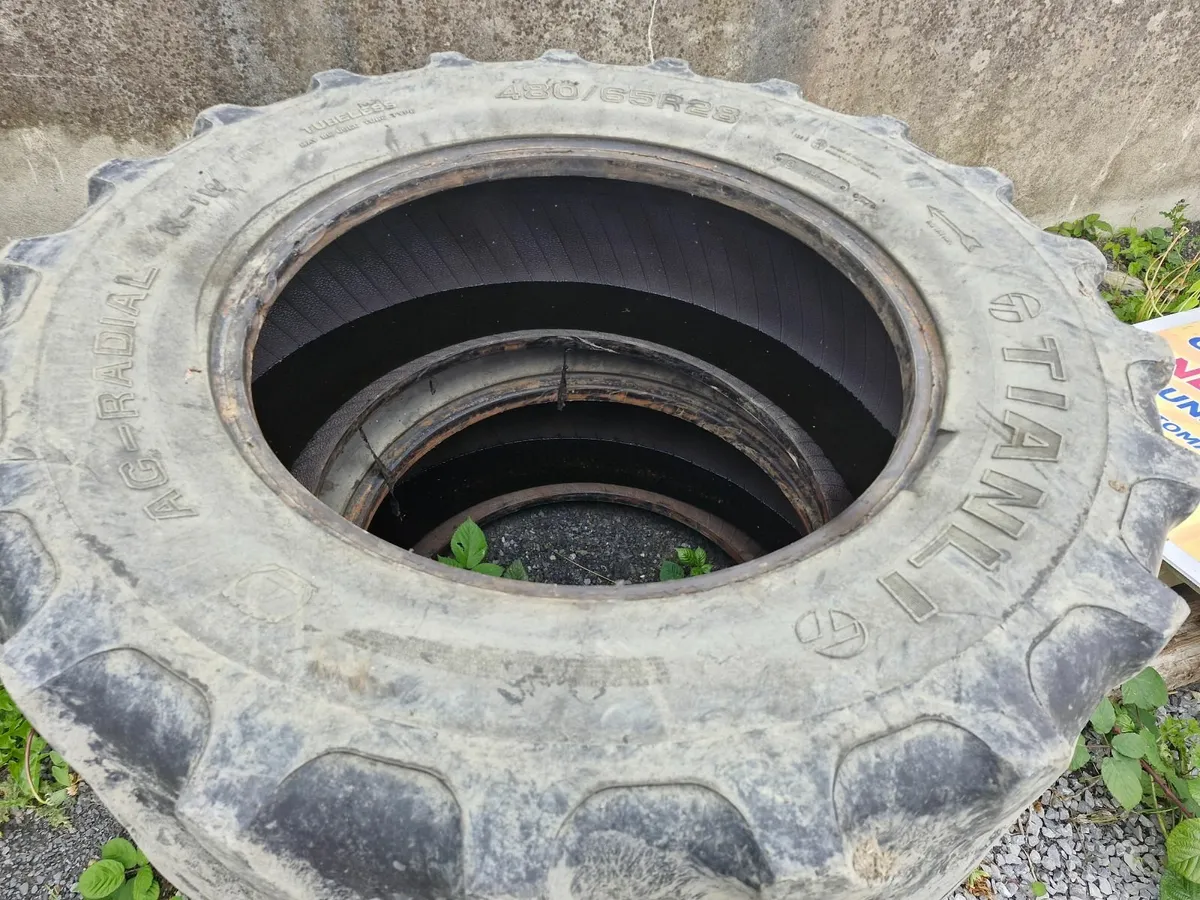 480/65r28 - Image 1