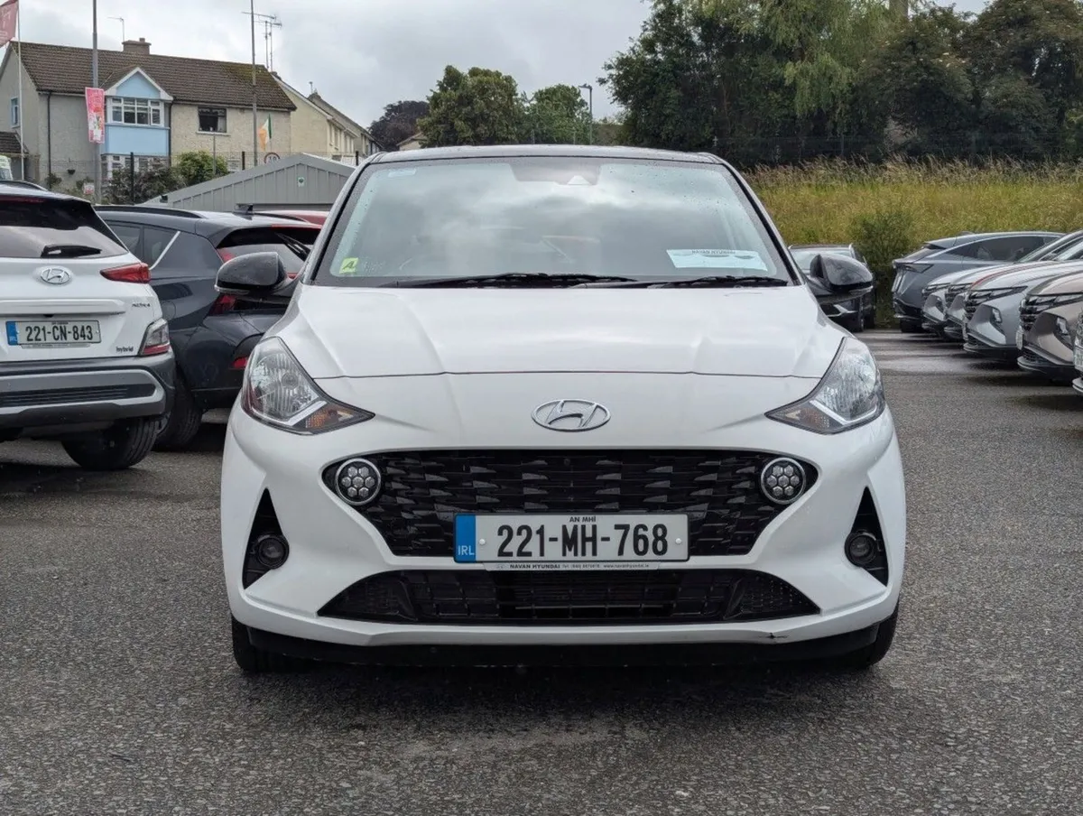 Hyundai i10 1.0i Deluxe Plus 2T Just IN - Image 2