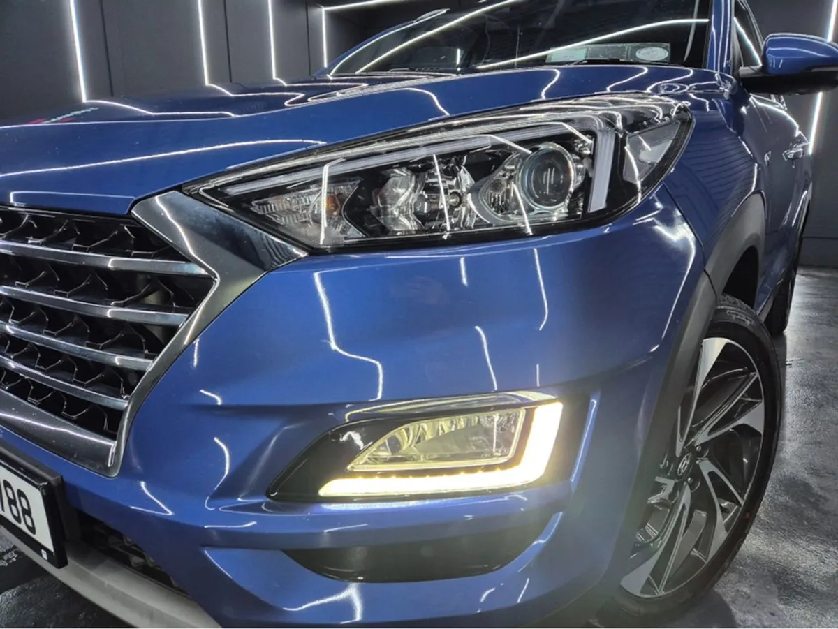 Hyundai Tucson Executive Plus 5DR - Image 2