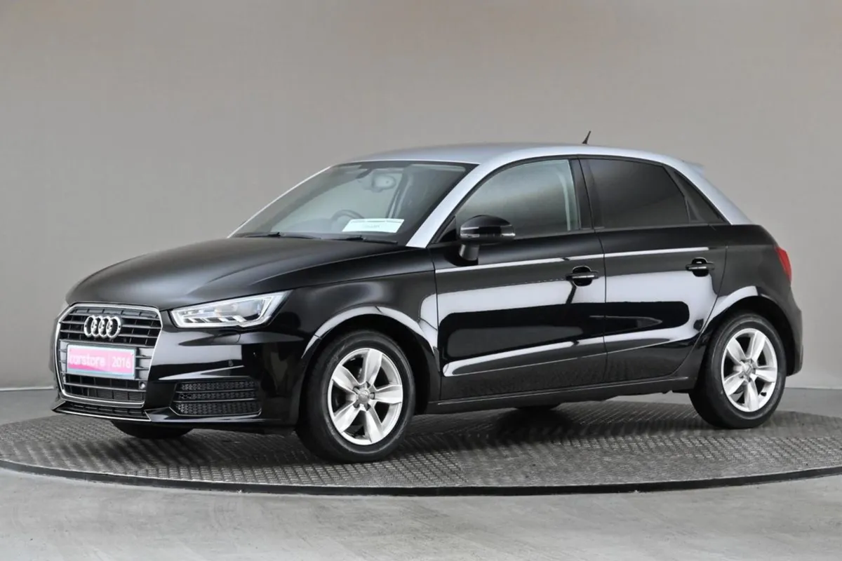 Audi A1 1.0tfsi 95hp S-tronic 5DR  2tone Roof par - Image 4