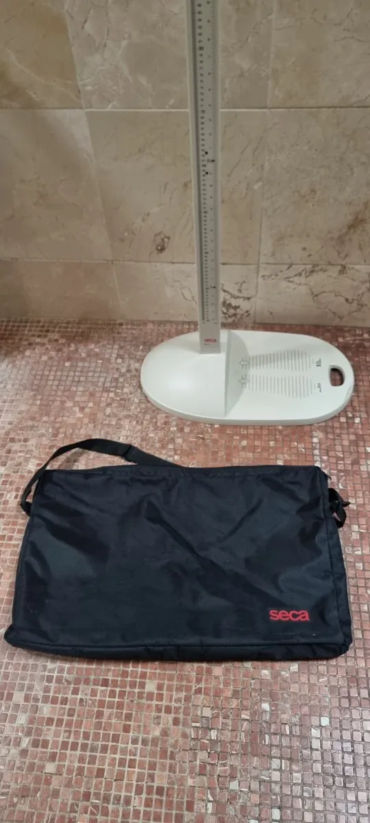 Portable Seca Height measure and Bag - Image 1