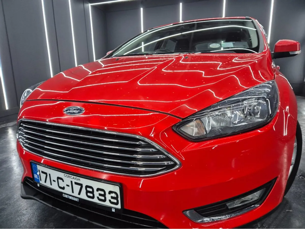 Ford Focus 1.0 Titanium Ecoboost 12 125PS 5DR AU - Image 2
