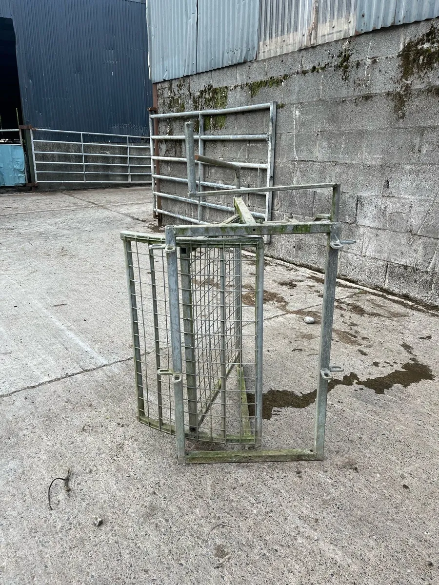 Sheep dividing gates - Image 3