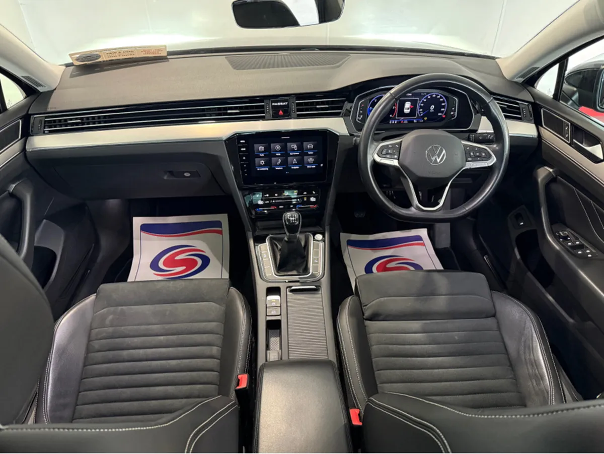 Volkswagen Passat ELEGANCE 2.0 TDI MANUAL 6SPEED F - Image 3