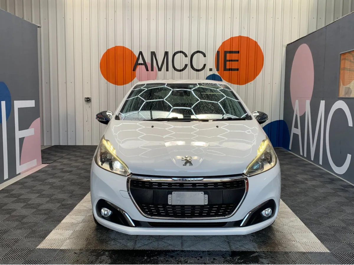 Peugeot 208 1.2 PETROL AUTOMATIC / 91k KMs / Rear - Image 2