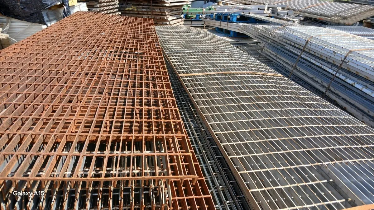 Galvanised Walkway Flow Forge Grate Panels - Image 1
