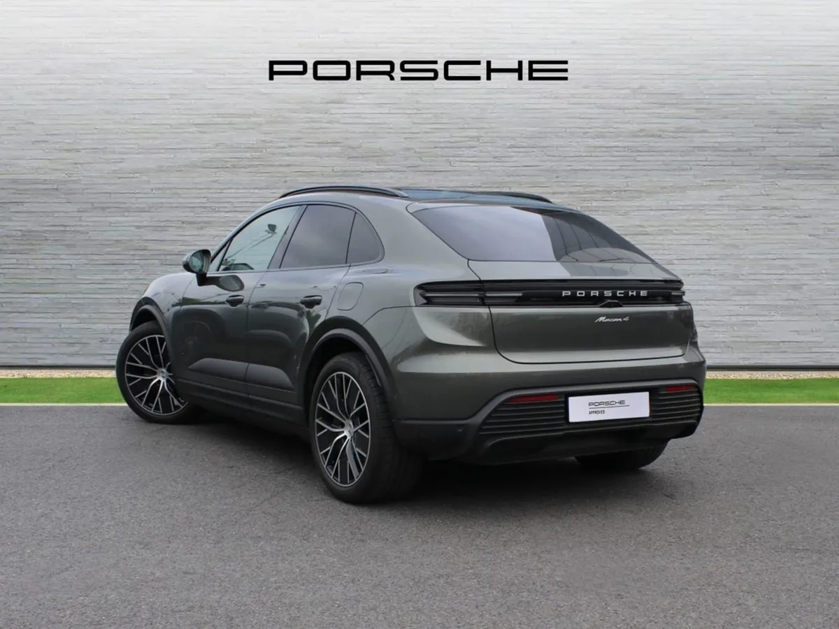 Porsche Macan 4 Electric - Image 3