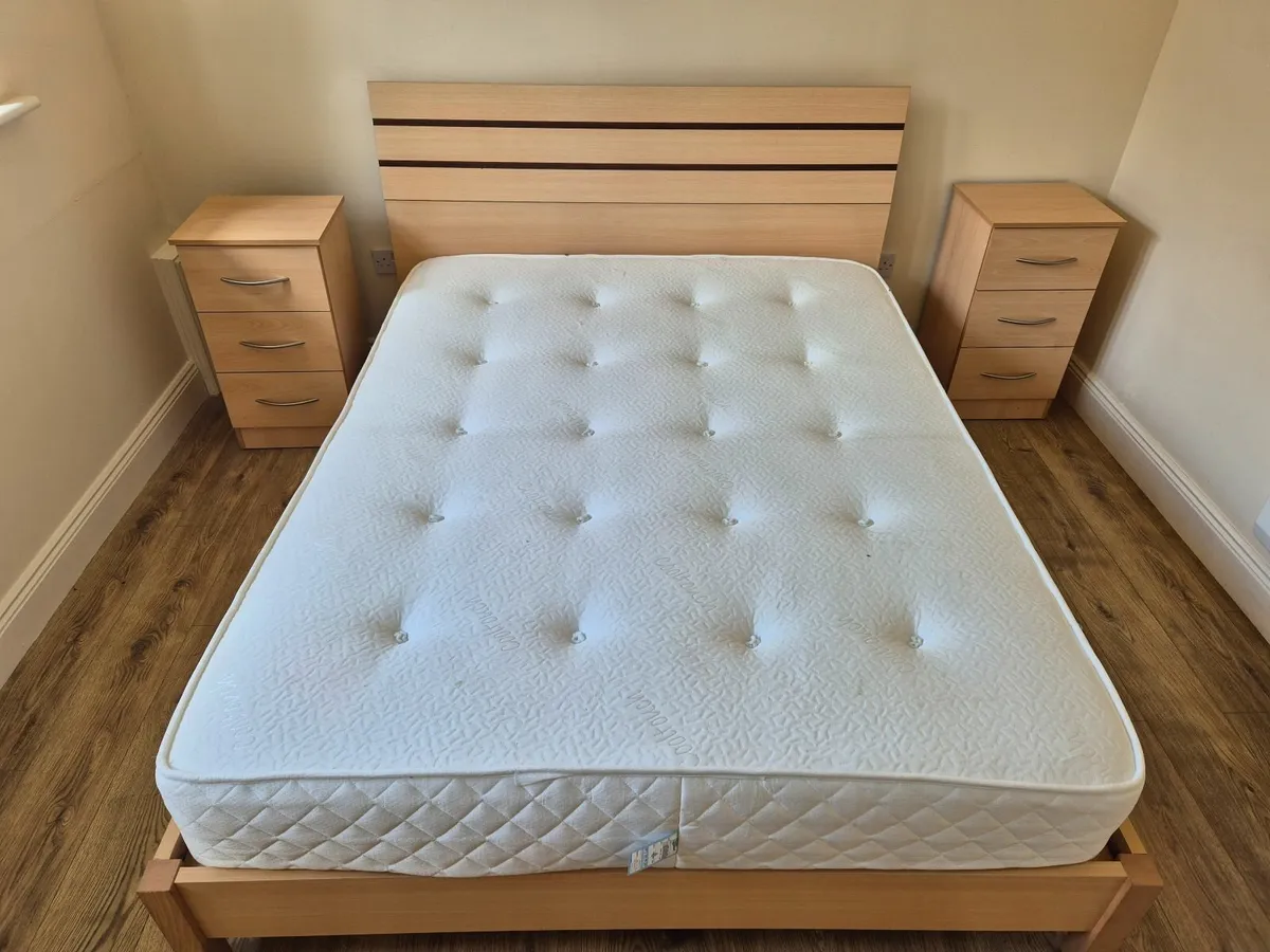 Bed,mattress, lockers - Image 1