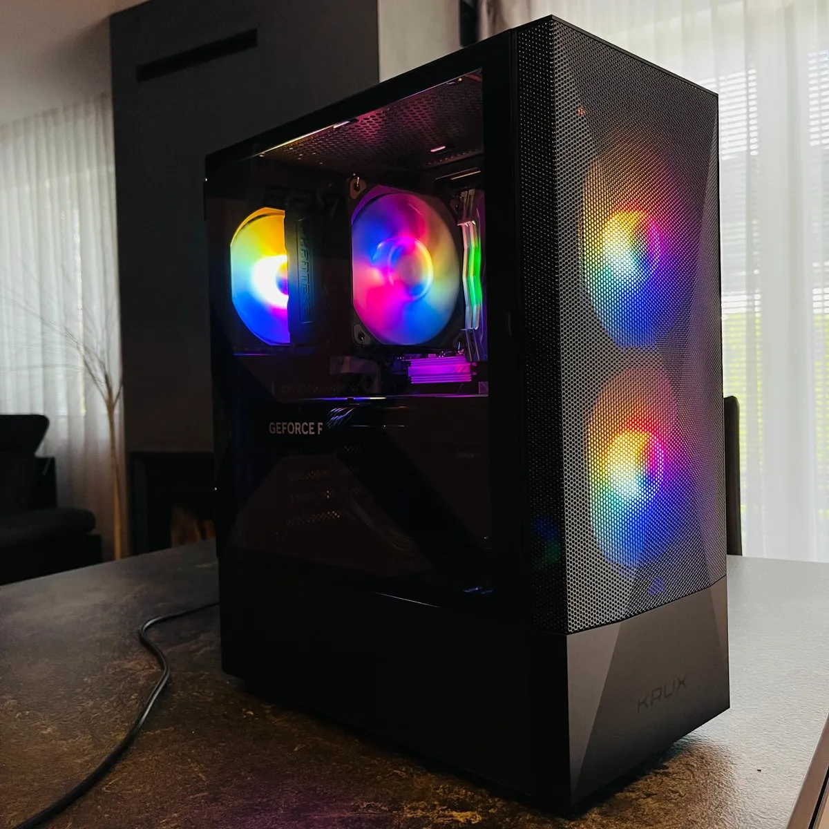 PC Gaming Ryzen 7 7700, RTX 5060 Ti 16GB, 32GB RAM - Image 1