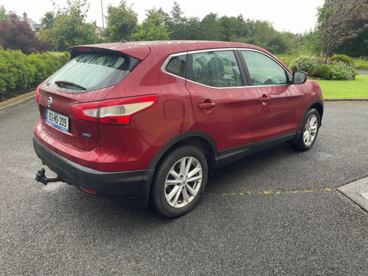 Nissan Qashqai 1.5 SV SAFETY PK E6 4DR - Image 4