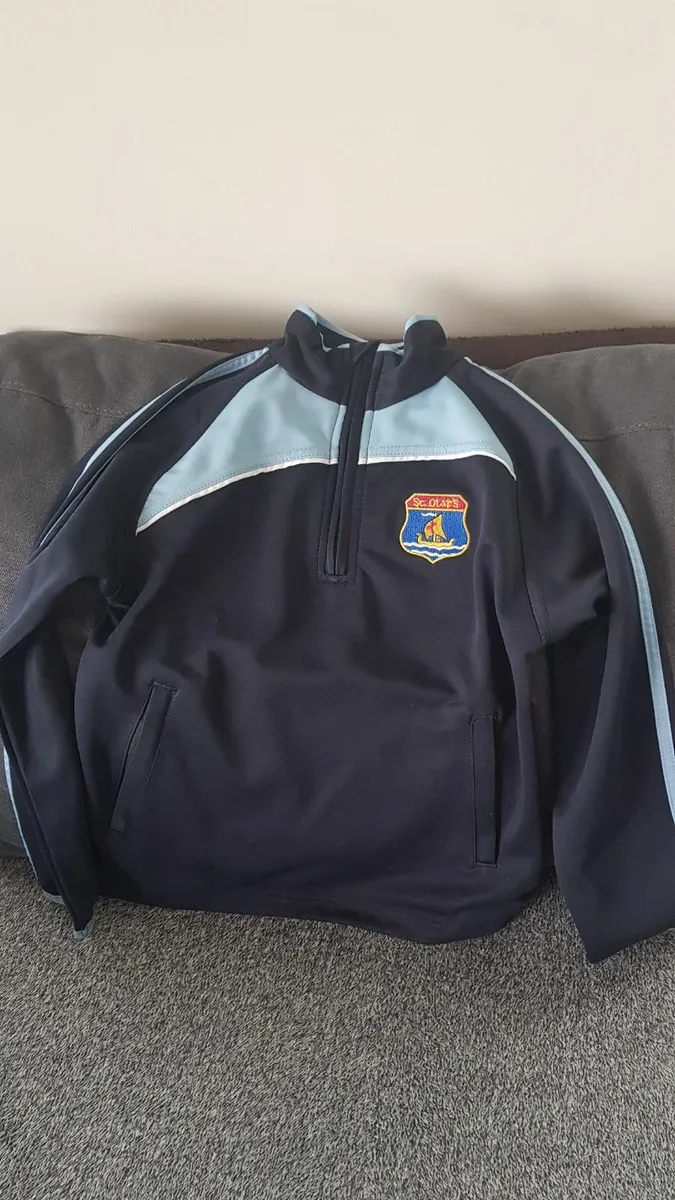St Olafs NS Tracksuits top size 8-9 - Image 2