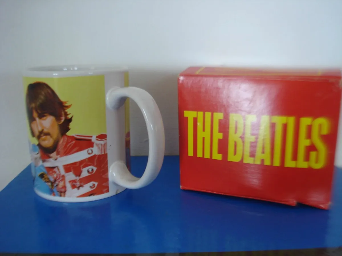 THE BEATLES BAND  COLLECTOR MUGS. 2. - Image 3