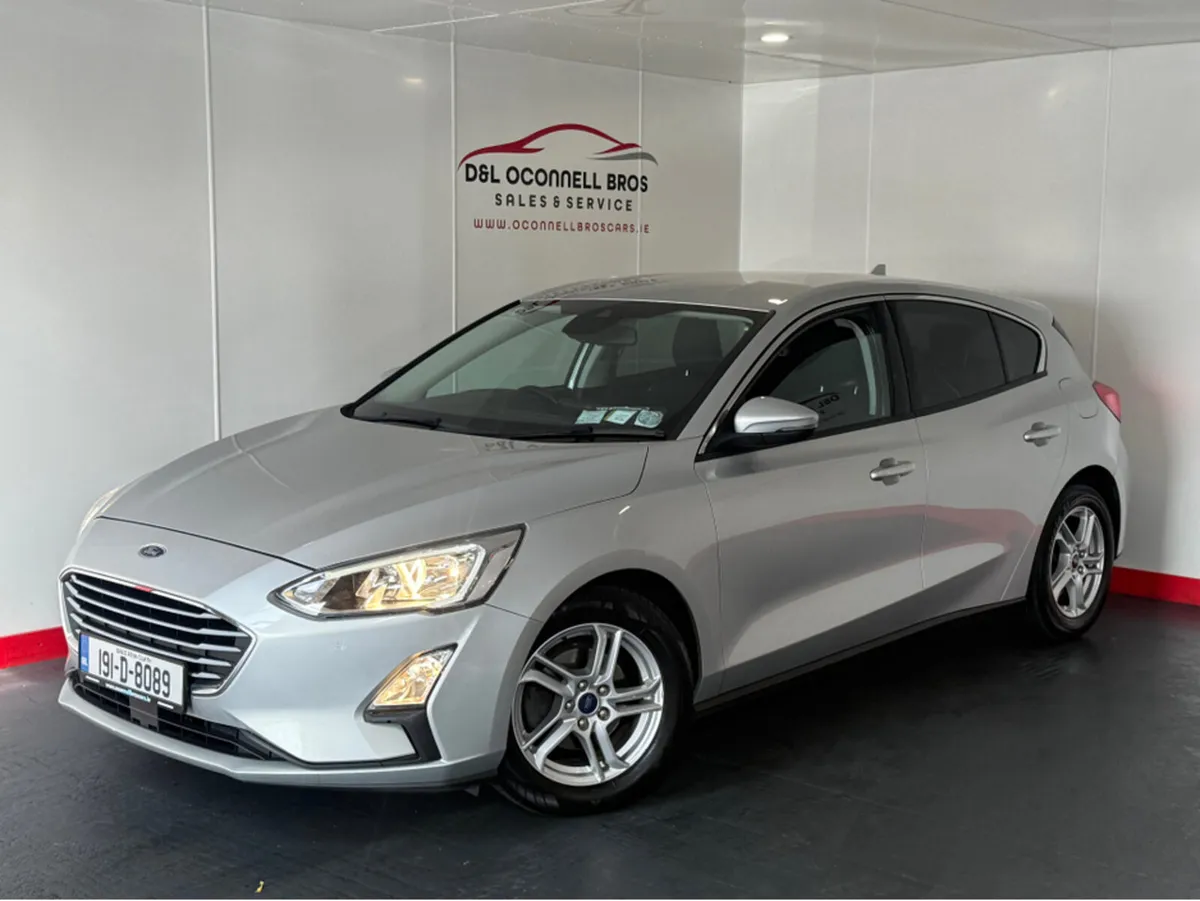 Ford Focus ZETEC 1.5 TDCI 125PS 6SPEED 5DR 4 - Image 2