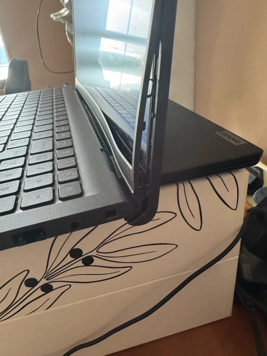 Dell Vostro 15 3510 Laptop - Image 3
