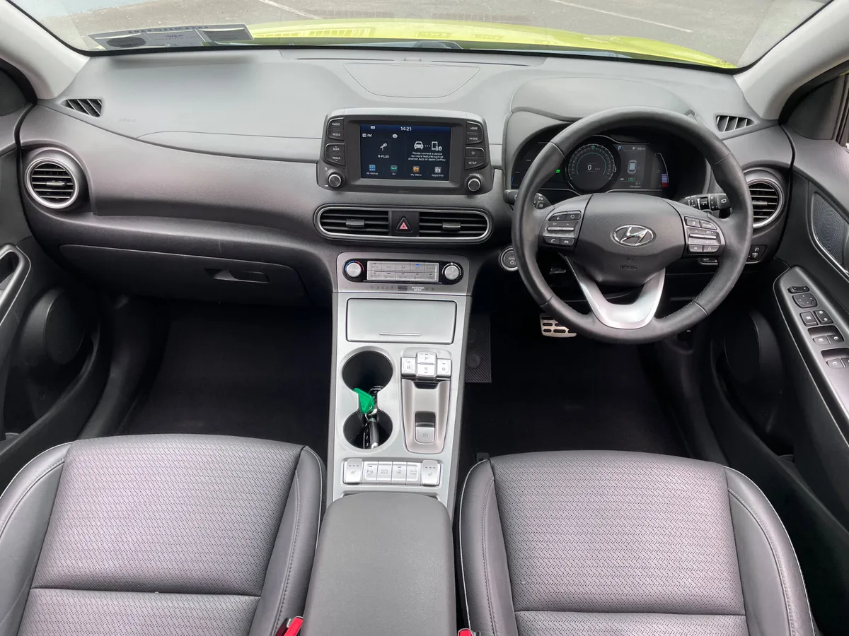 64KW - ELECTRIC - AUTO - APPLE PLAY - LEATHER - - Image 3