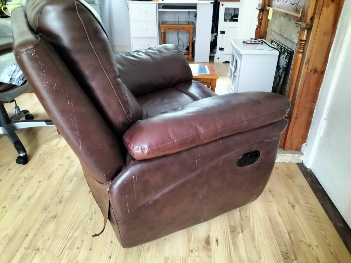 Armchair - Image 2