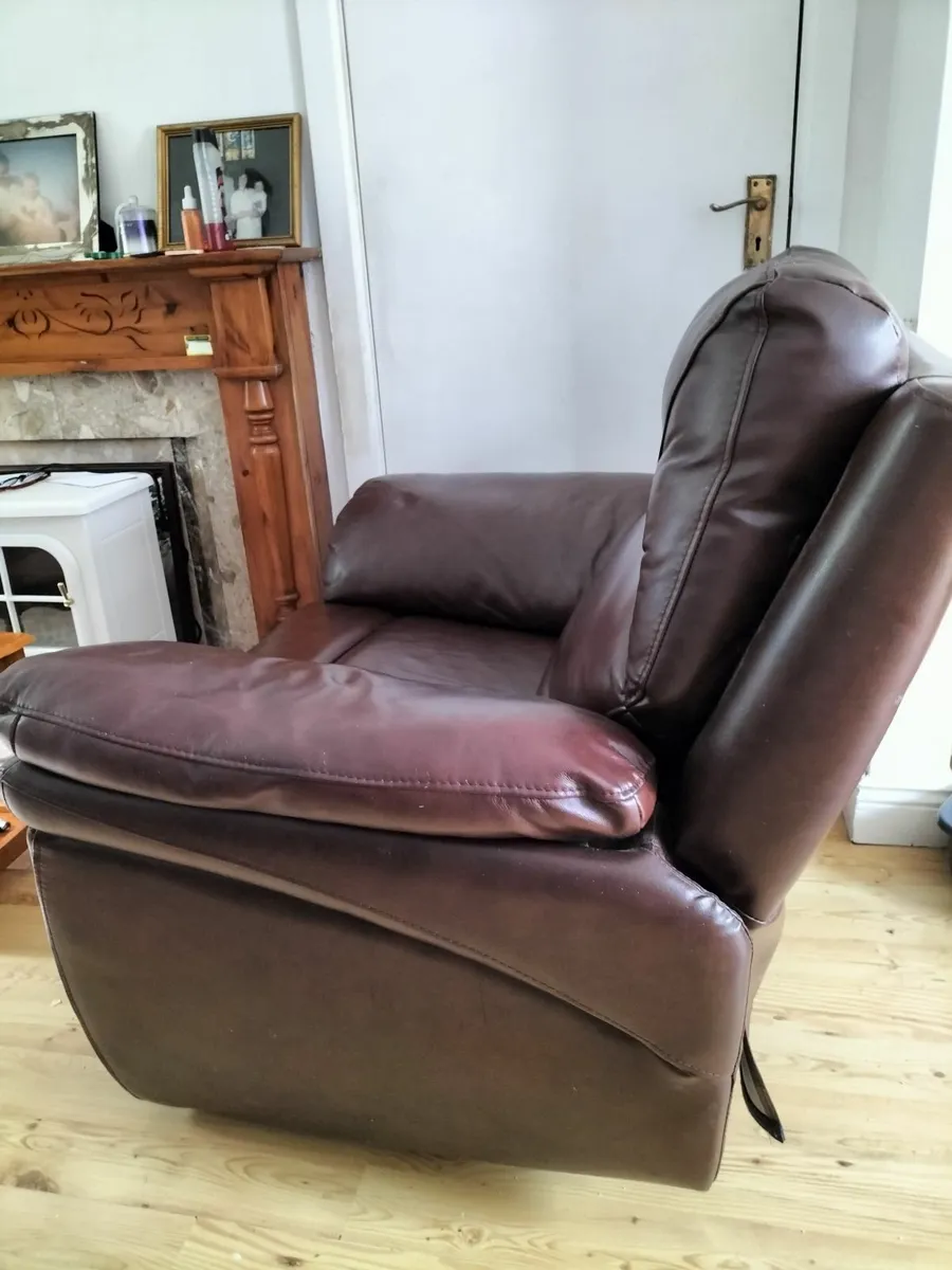 Armchair - Image 3