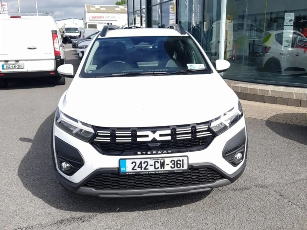 Dacia Sandero Stepway TCe 90 Stepway Comfort - Image 2