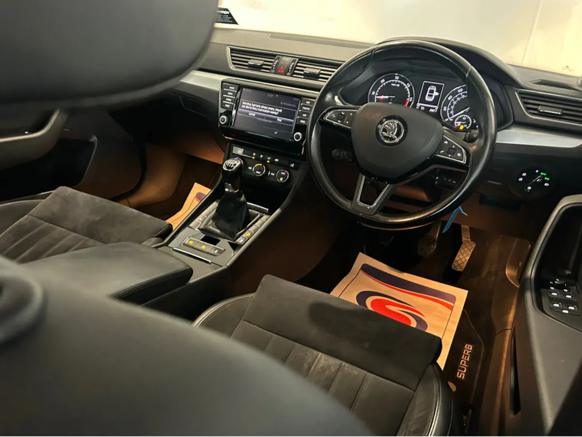 Skoda Superb 1.6 TDI SE TECHNOLOGY S- S-A 120PS 5D - Image 4