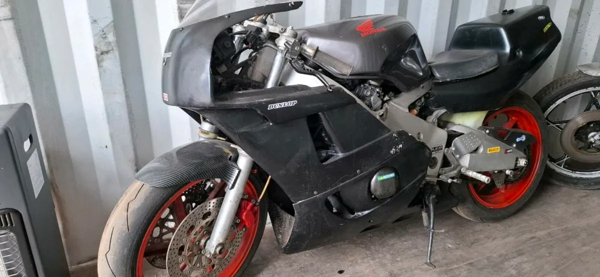 Honda CBR 400 RR Gull arm nc29 project - Image 2