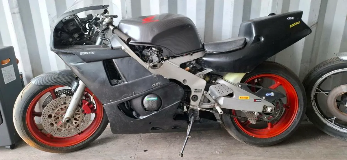 Honda CBR 400 RR Gull arm nc29 project - Image 1