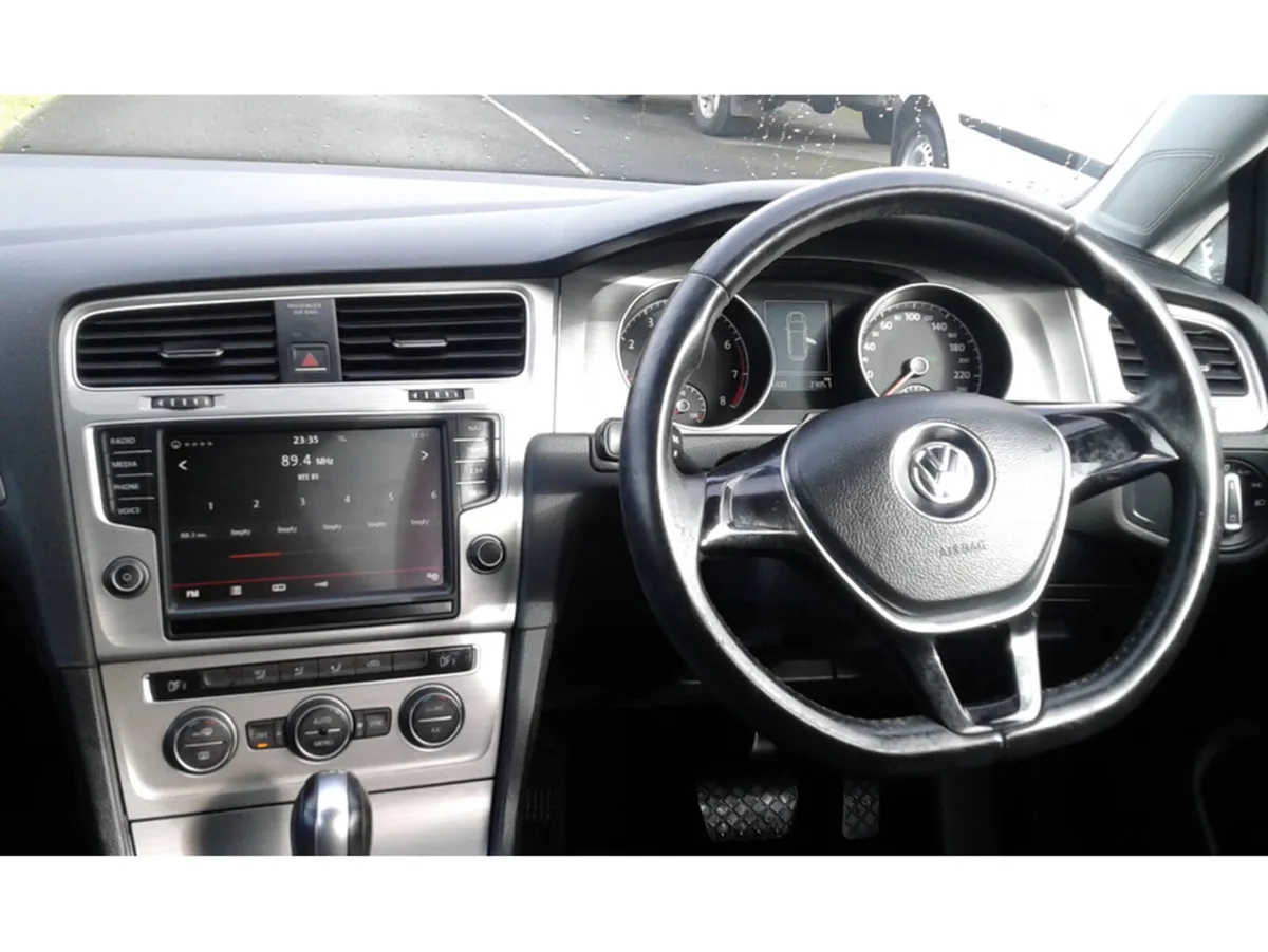 Volkswagen Golf DBA AUCJZ 5DR auto estate - Image 4