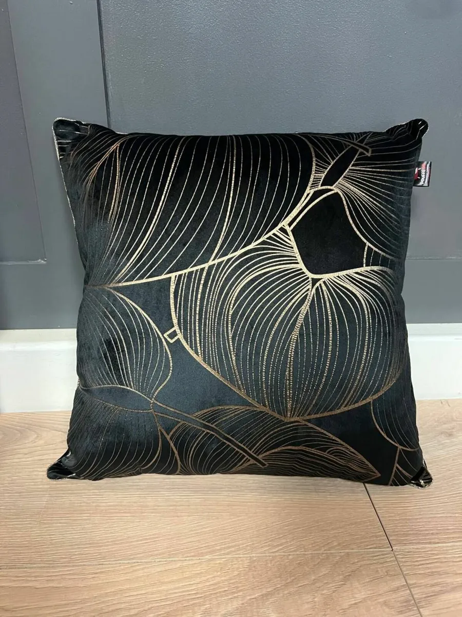 Handcrafted Pillows 47x47cm set of 3 - Image 3