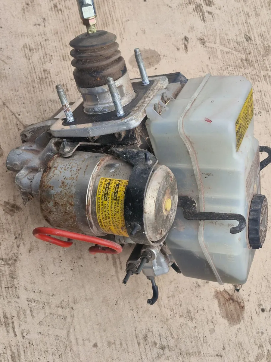 TOYOTA LANDCRUISER LC5 ABS PUMP - Image 3