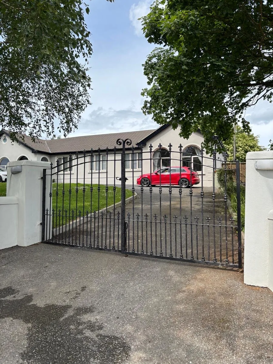 Gates - Image 2