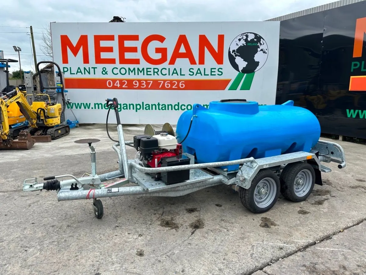 NEW ...TWIN AXLE POWER WASHER ...3000 PSI - Image 1