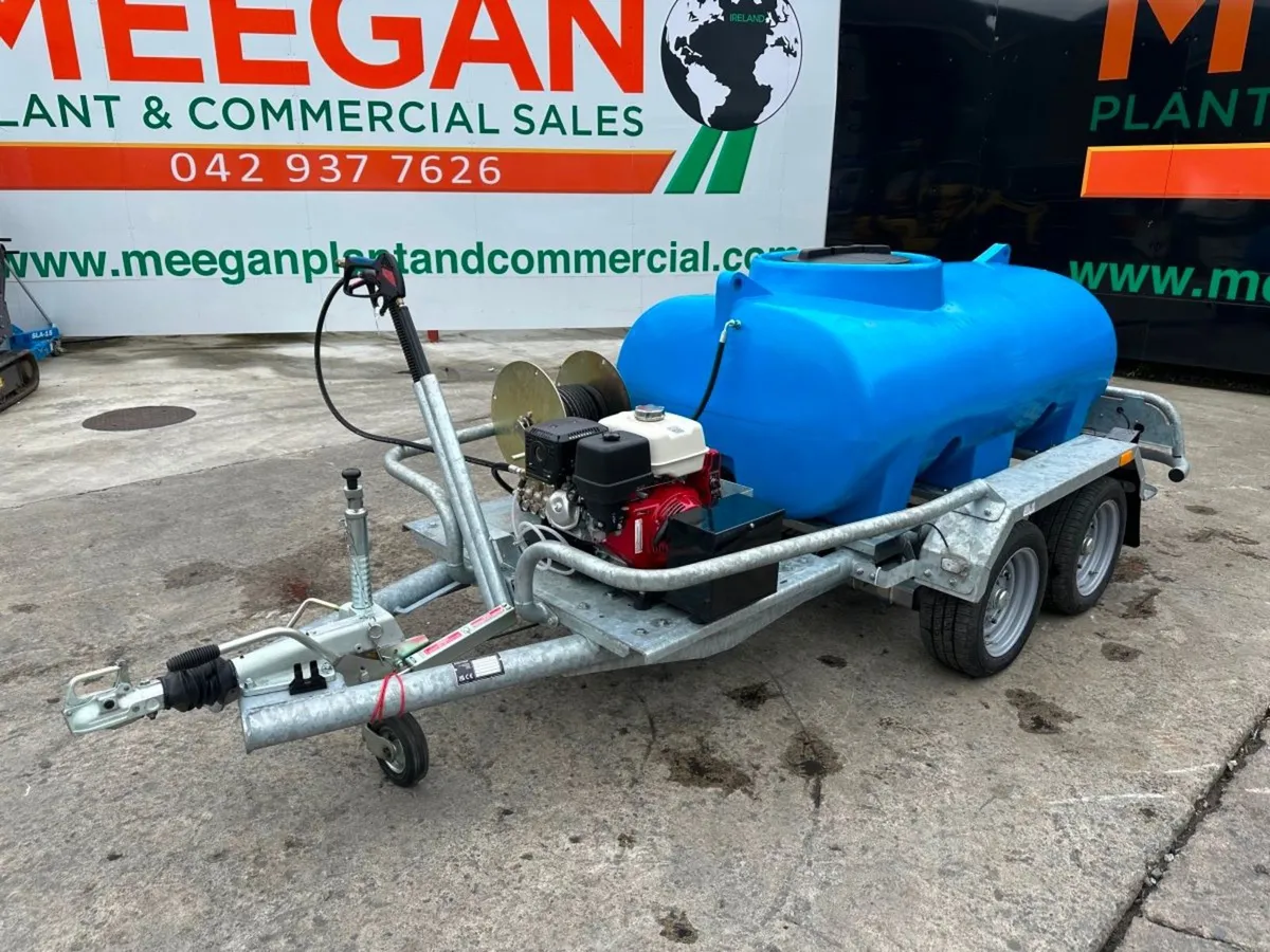 NEW ...TWIN AXLE POWER WASHER ...3000 PSI - Image 3