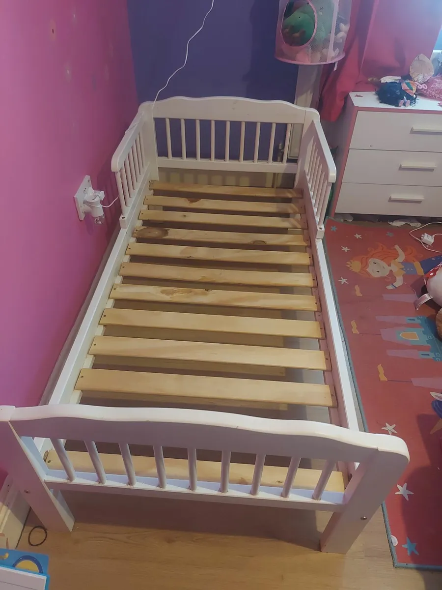 Toddler bed free to take away