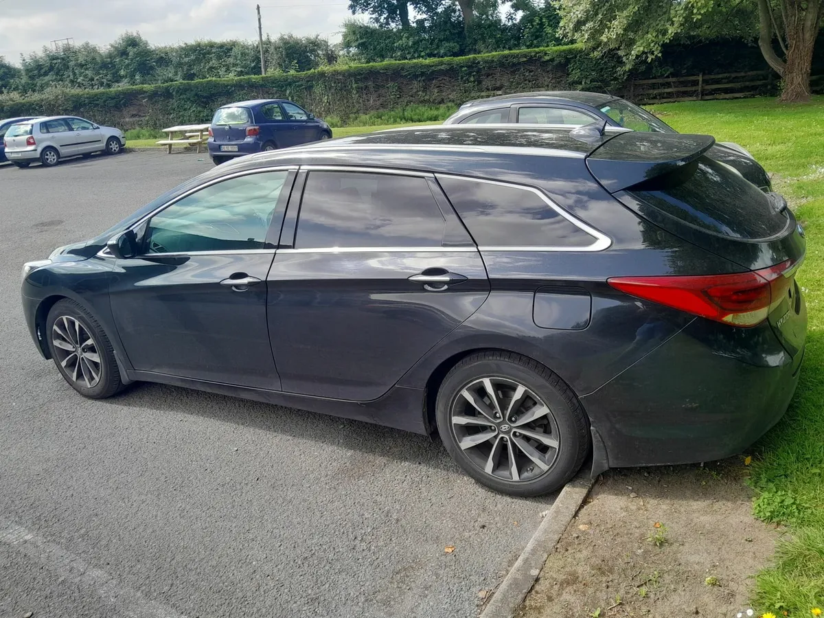 Hyundai i40 2015 - Image 2