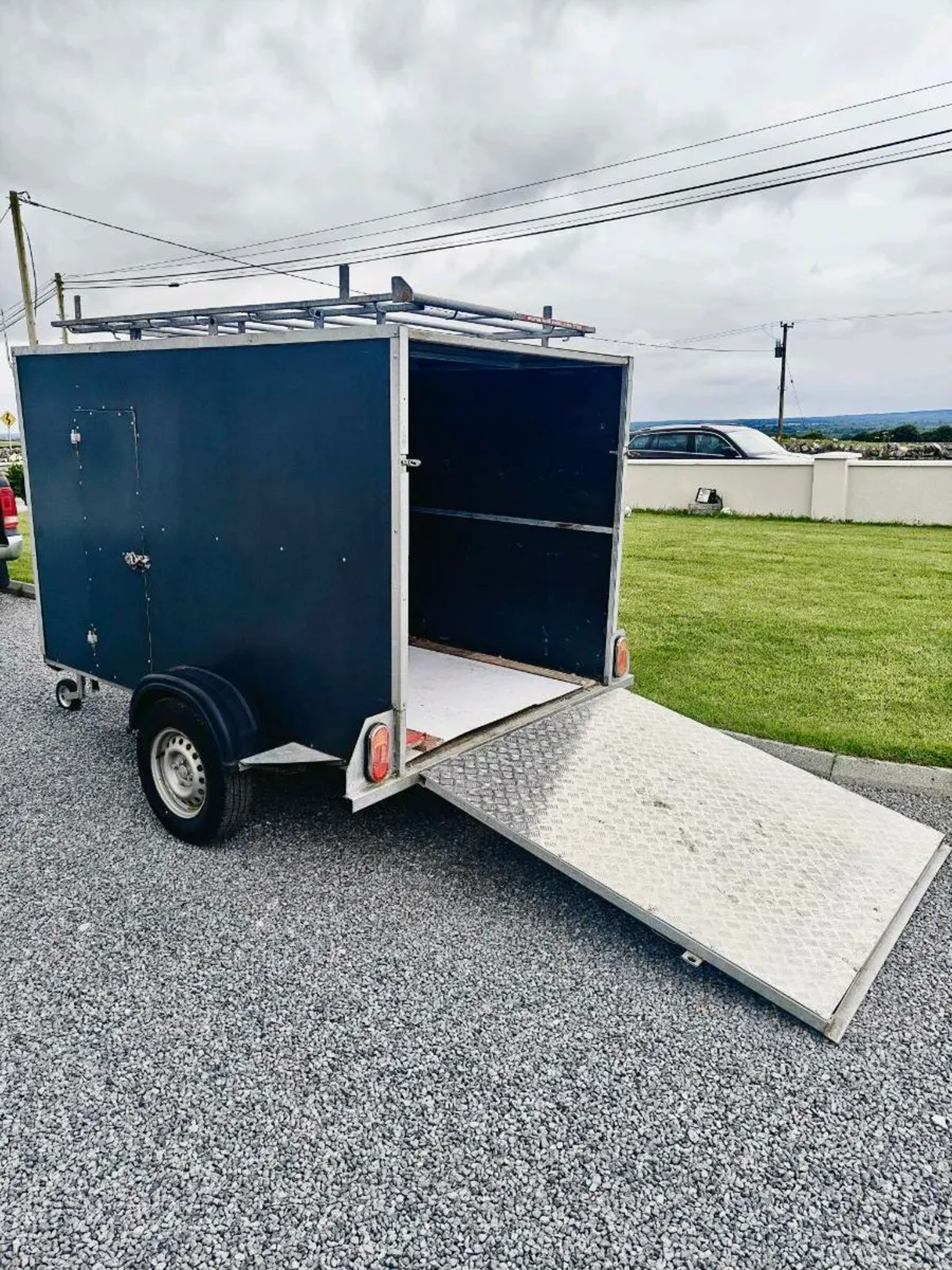 Single axle box trailer - Image 1