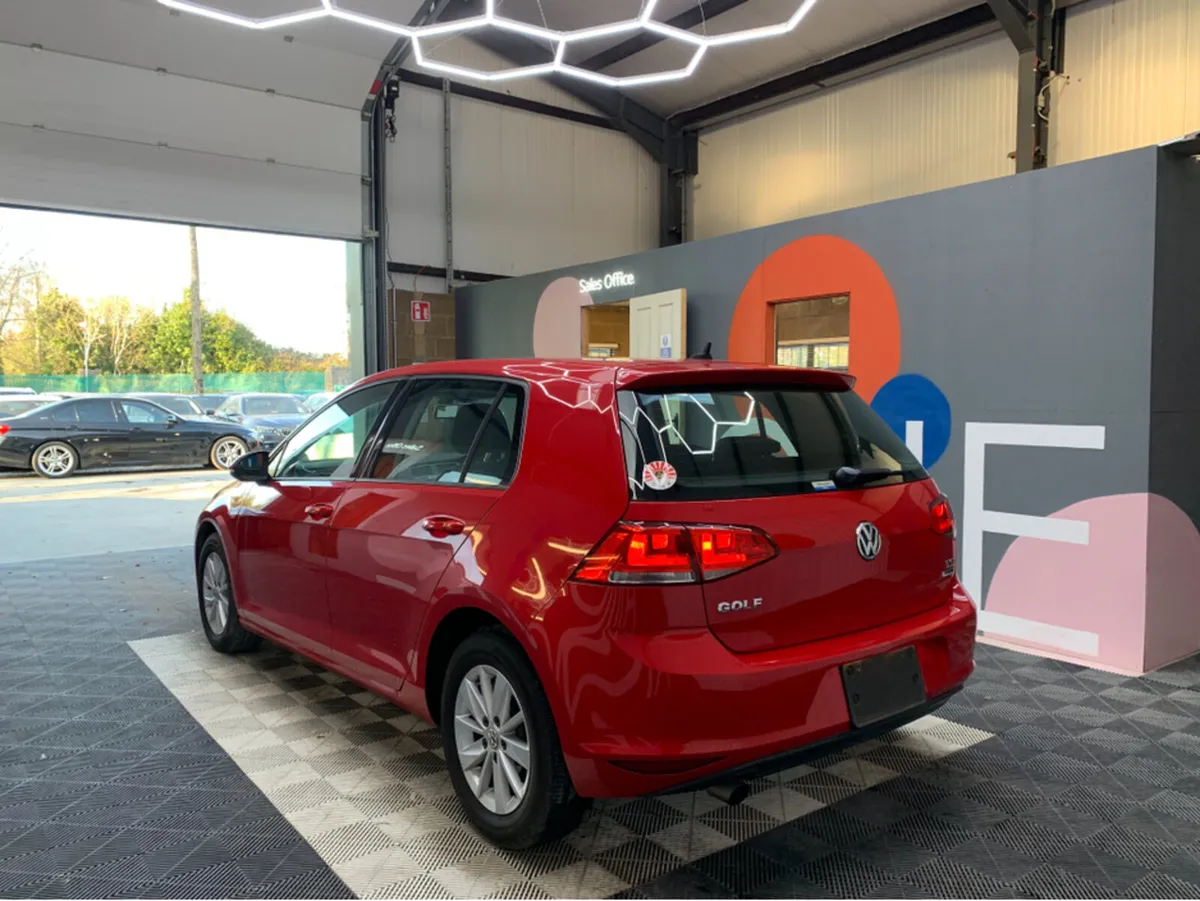 Volkswagen Golf 1.2 PETROL / 61k KMs / Automatic - Image 4