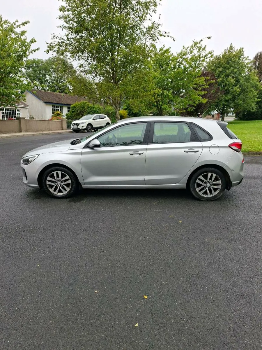 2017 Hyundai i30 dsl - Image 4