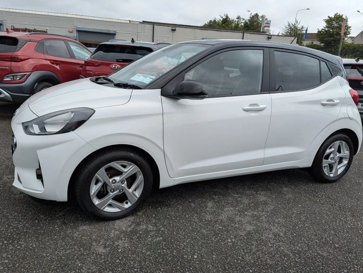 Hyundai i10 1.0i Deluxe Plus  just IN - Image 3