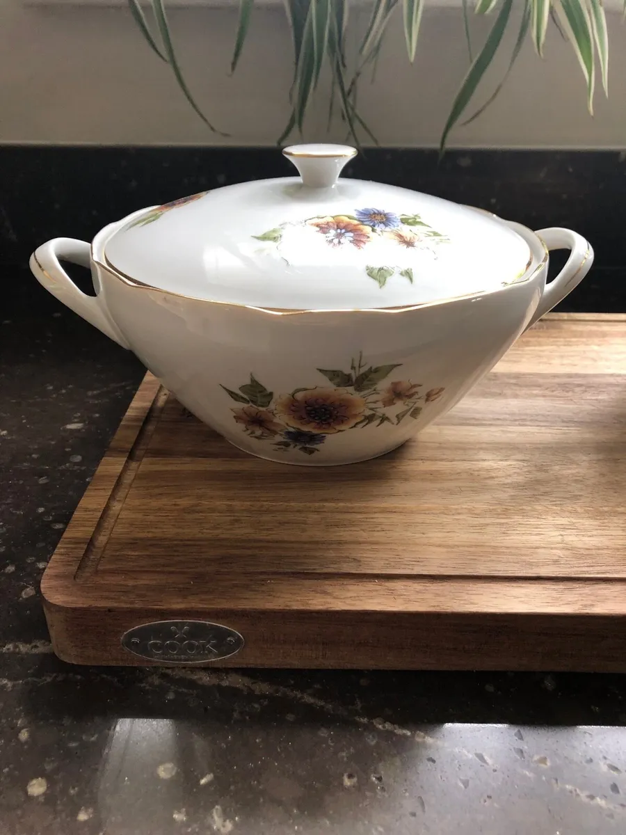 Pair of vegetable tureens - Image 3