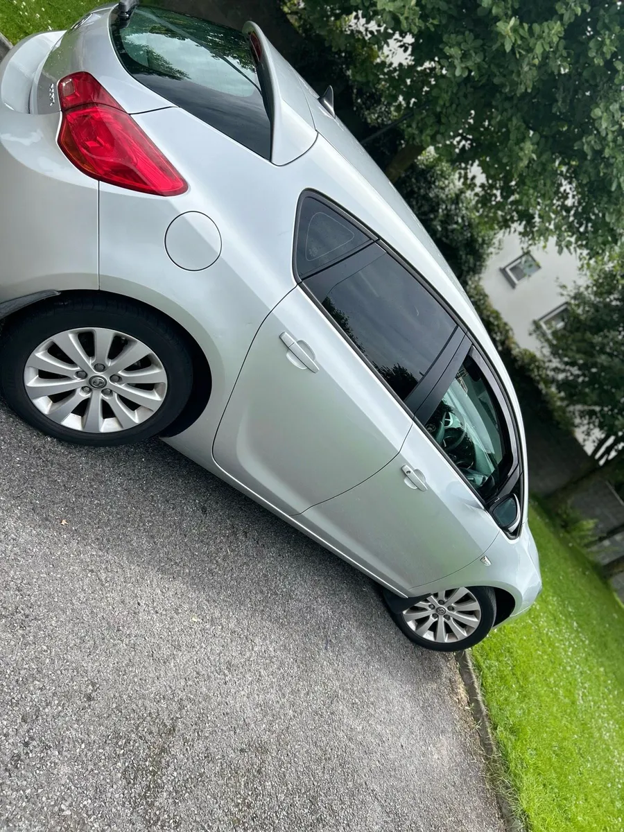 Vauxhall Astra - Image 1