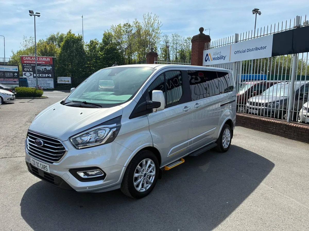 2022 Ford Tourneo Custom Independence RE - Image 3